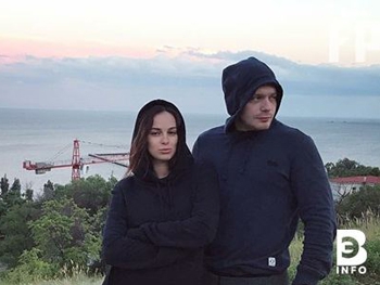 Девушка из области стала возлюбленной украинского певца фото