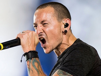 Вокалист Linkin Park совершил самоубийство фото