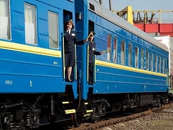 Какие поезда с опозданием придут в Мелитополь из-за аварии на станции Синельниково-2 фото
