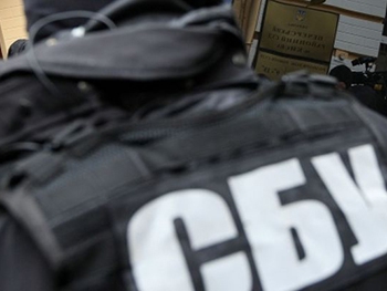 СБУ обыскивает журналистов и редакцию Страна.ua фото