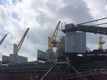 В Украину отправлена первая партия американского угля фото