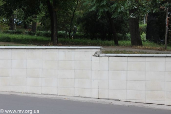 Подпорная стенка уже рушится - плакали казенные полмиллиона фото