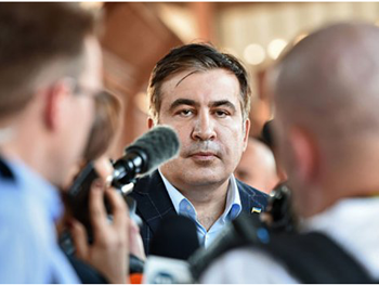 Саакашвили не вернулся ночью в отель во Львове фото