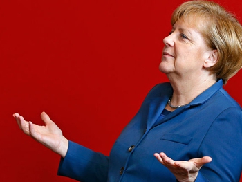 Меркель рассказала о судьбе антироссийских санкций в случае ввода миротворцев на Донбасс фото