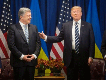 Стало известно, о чем говорили Трамп и Порошенко фото