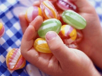 Родители в ужасе: наркотик-убийца просочился в украинские школы фото