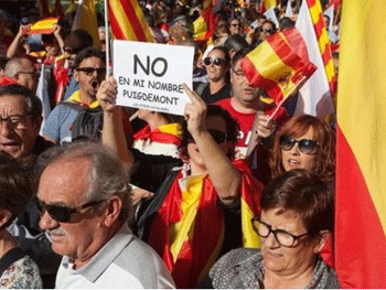 Пучдемона в тюрьму!: марш против независимости Каталонии фото