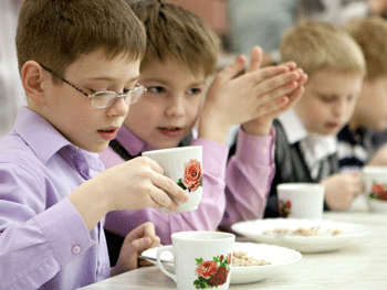 Питание в школах: каких детей будут кормить бесплатно? фото