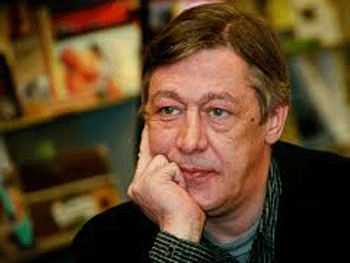 Михаил Ефремов высмеял современные российские реалии в сатирической песне. ВИДЕО фото