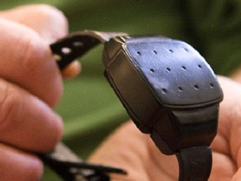 В Нацполиции из 476 электронных браслетов 14% в исправном состоянии фото