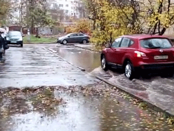 В Херсоне проливной дождь затопил центральные улицы города  фото