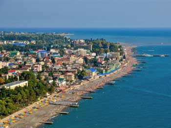 Особенности отдыха в Адлере или чем запомнится посещение курортного городка? фото