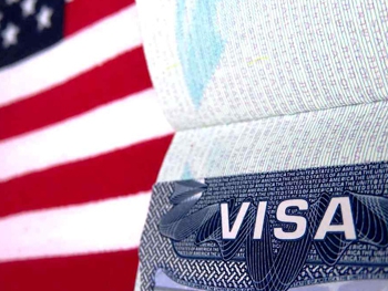 США возобновят выдачу виз в России, но в ограниченном объеме фото