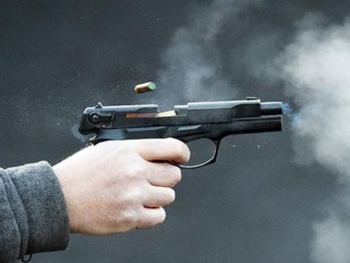 Названы причины взрывов и стрельбы на улицах городов Украины фото