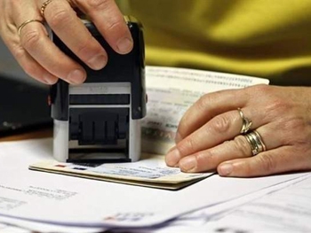 Россиянка умудрилась прописать в квартире две тысячи беженцев фото