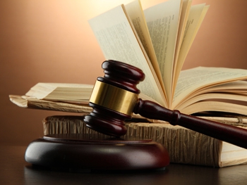 За кражу шапки мужчина сел за решетку на четыре года фото