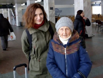 Фотофакт: 91-летняя запорожанка отправилась в Австрию, где жила во время войны фото