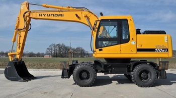 Для расчистки промоины в Кирилловке приобрели экскаватор «Хюндай» фото