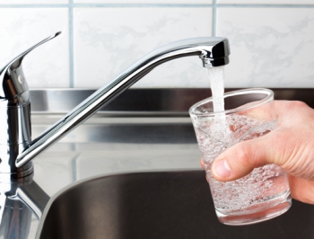 Завтра на центральном проспекте отключат водоснабжение фото