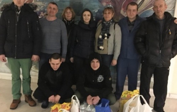 Как бывшие узники ДНР, которых встретил Порошенко, скитаются бомжами фото