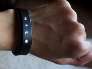 Фитнес-браслеты выдали секретные военные базы США, Франции и Турции фото