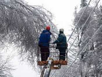 Шквальный ветер натворил бед фото