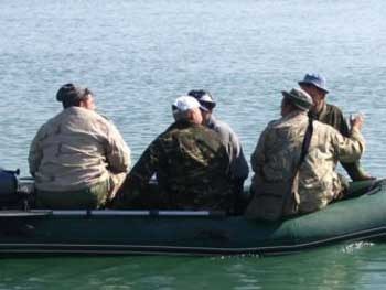 В Запорожском районе идут активные поиски пропавших рыбаков фото