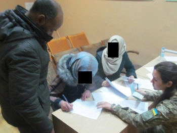Две гражданки Сирии попросили статус беженца в Украине фото