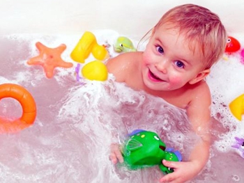 Резиновые игрушки для купания могут быть опасны для здоровья вашего малыша фото