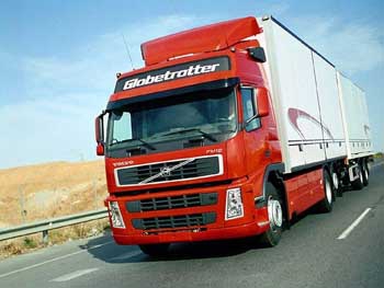 Гройсман предложил ввести новые штрафы за перегрузку фур фото