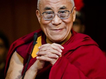Далай-лама предсказал будущее человечества: Это случится уже через 20 лет фото