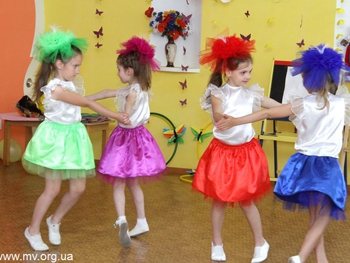 Малыши подарили праздник любимым мамам  фото