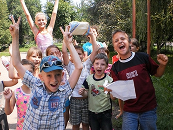 За питание в пришкольных лагерях бюджет платит все меньше, родители - все больше фото