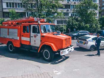 В Киеве заминировали Апелляционный суд, эвакуировали 250 человек фото