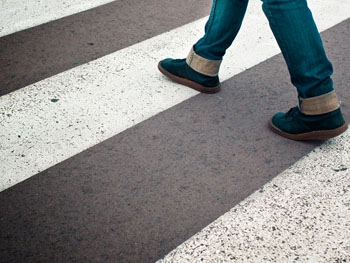 Мама сбитого на пешеходном переходе школьника ищет свидетелей происшествия фото