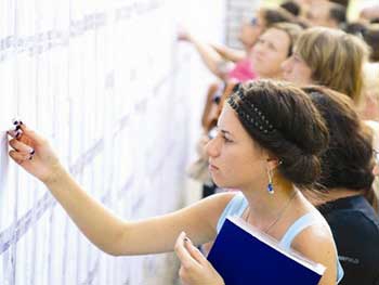 Право первоочередного зачисления в вуз получат желающие отработать три года в селе фото