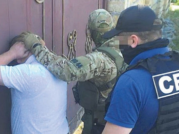 Предателей Родины уже сотни, а силовики утверждают, что госизмен будет еще больше фото