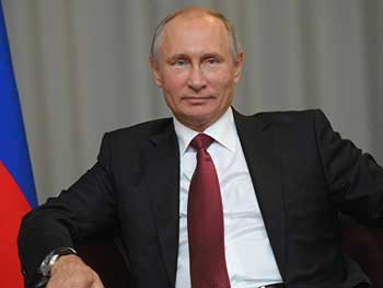 Владимир Путин назвал несерьезной спекуляцией слухи о своем пожизненном президентстве фото