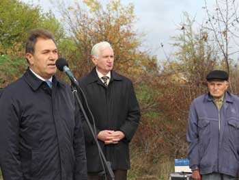 Заместитель главы Мелитопольской РГА перед увольнением получил в наследство дом фото