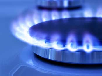 Перекрыли вентили: на Прикарпатье люди более 30 лет не платили за газ фото