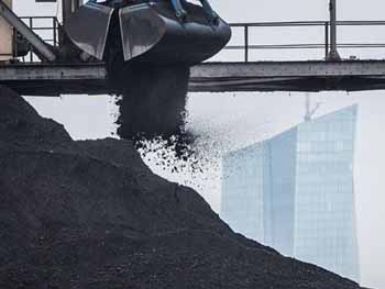Цена на уголь поднялась до максимума за шесть лет фото