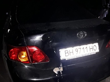 В Одессе машина без водителя сбила отдыхающих фото