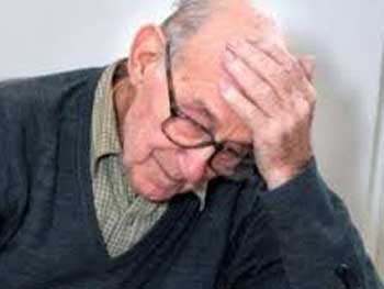 Медведев озвучил планы по повышению пенсионного возраста в России фото