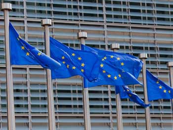 Из столовой Европарламента уберут пластиковую посуду и установят питьевые фонтанчики фото