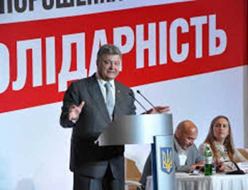 Эксперты о шансах Порошенко на выборах: куда идти или куда бежать? фото