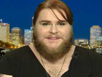 Американка отрастила огромную «хипстерскую» бороду и обрела счастье фото