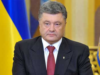 В сети попало видео огромного кортежа Порошенко фото