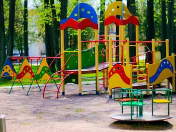 В Днепре на детской площадке ребенка ударило током фото