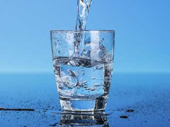 В оккупированном Крыму вынуждены развозить воду фото