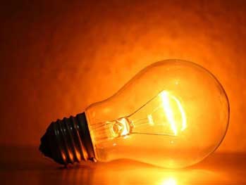 По прогнозам Минэкономики электроэнергия для населения подорожает на четверть за три года фото